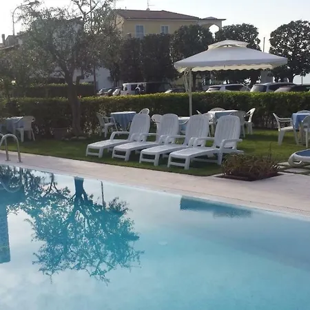 Cristallo Hotel 2*