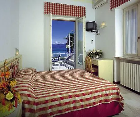 Hotel Cristallo 2*