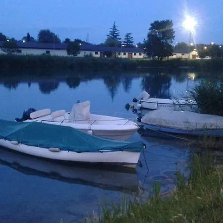 Gloria Peschiera del Garda