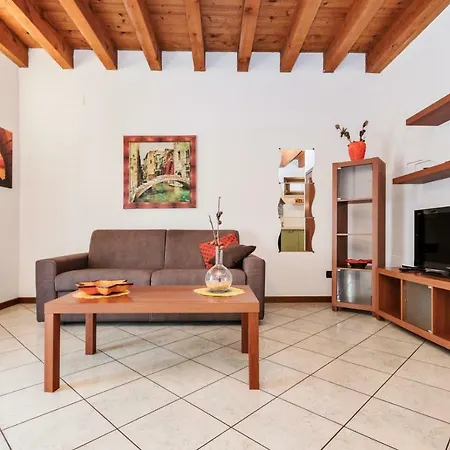 Cascinale - Con Piscina Peschiera del Garda