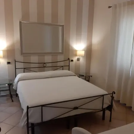 Sweet House Only Rooms Casa de hóspedes Peschiera del Garda