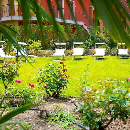Enjoy Garda Hotel 4*