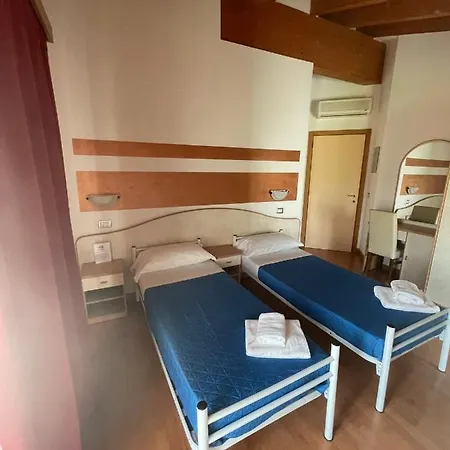 Vittoria Peschiera Acomodação com café da manhã  Peschiera del Garda