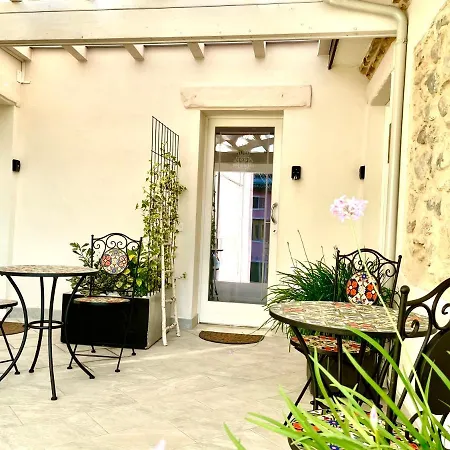 Dimora Di Charme Rooms&apartments *