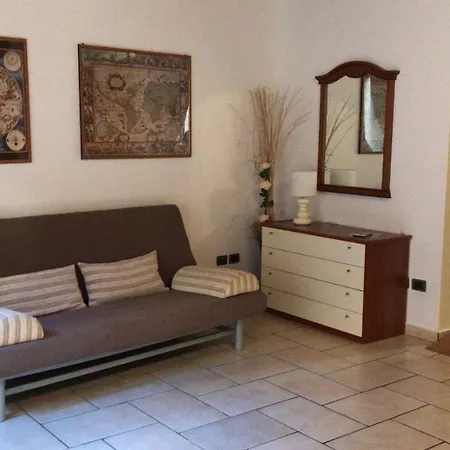 Holiday home Kindly Roberta Centro Storico Peschiera,lago Relax