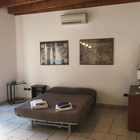 Holiday home Kindly Roberta Centro Storico Peschiera,lago Relax Peschiera del Garda