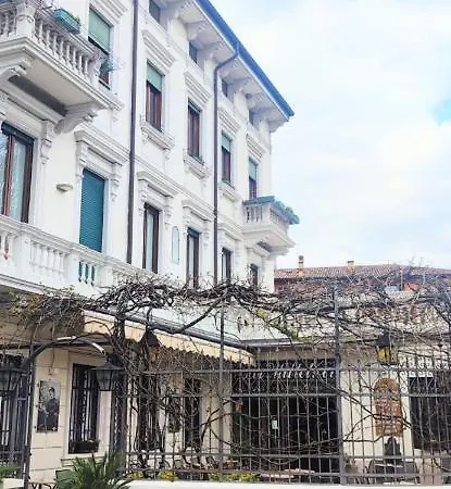 Residenza Porta Brescia Peschiera del Garda
