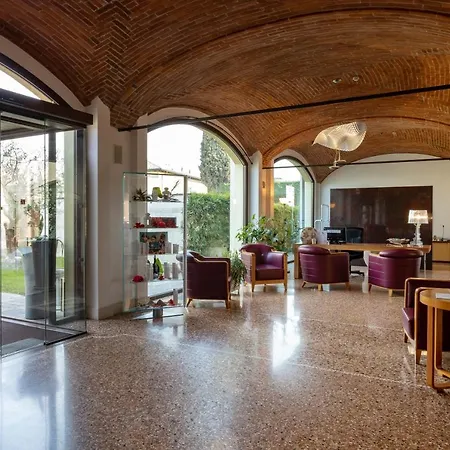 Hotel The Ziba & 4*