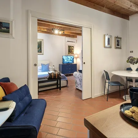Xenia19 In Pieno Centro Storico Apartment