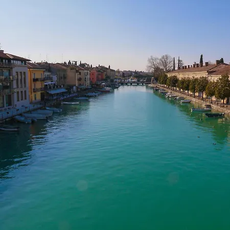 Gasthof Le Finestre Sul Borgo Peschiera del Garda