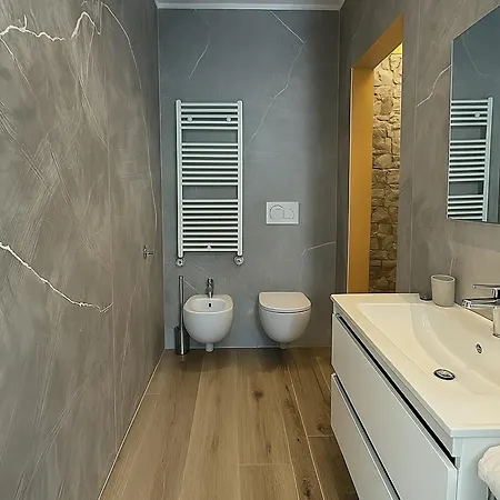 Le Belle Maison Apartment *