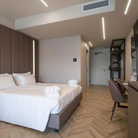 Aurora Aparthotel 3*