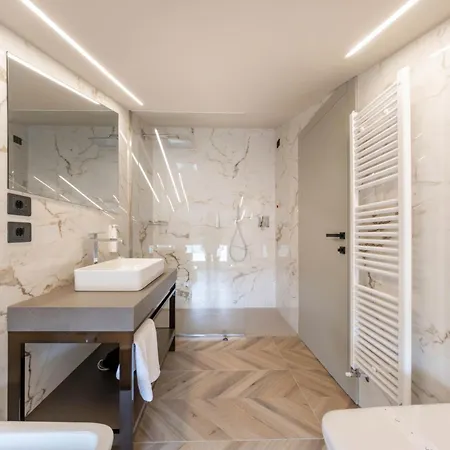 Aparthotel Aurora 3*