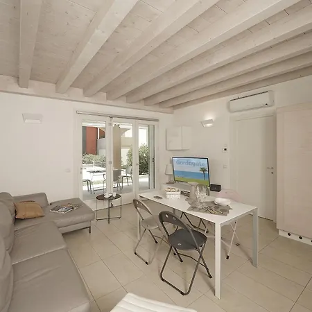 Apartment L'oasi Del Peschiera del Garda