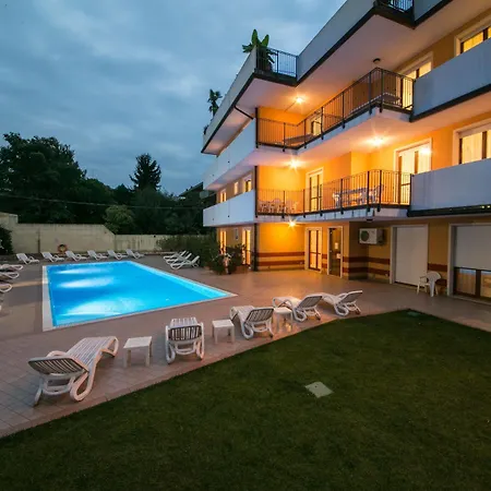 Ferretti Garda Palace Aparthotel