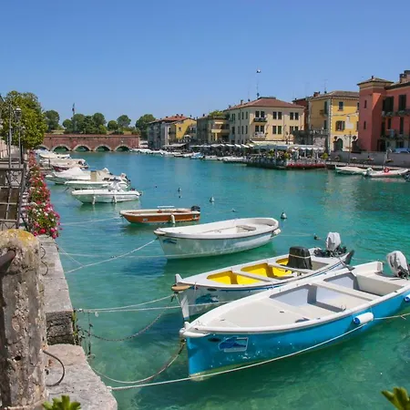 Gasthof Le Finestre Sul Borgo 3*