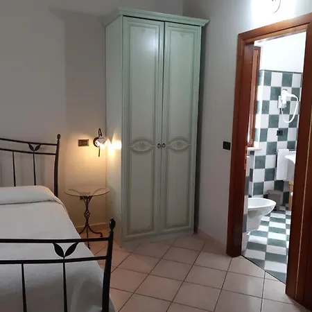 Sweet House Only Rooms Guest house Peschiera del Garda