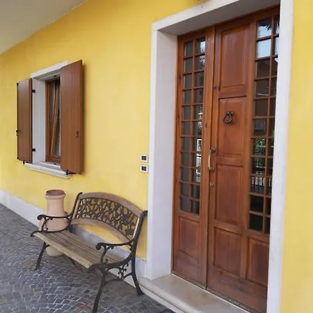 Sweet House Only Rooms Guest house Peschiera del Garda
